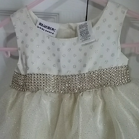 Gold dress - Picture 2 of 3